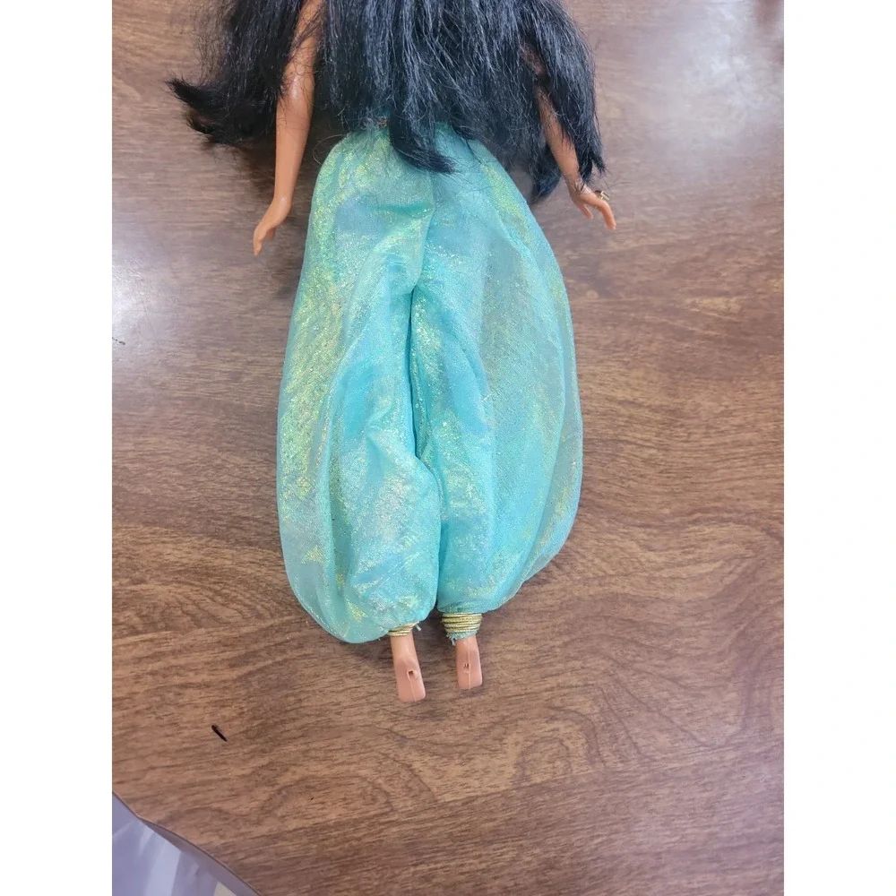 1994 Special Sparkles collection Jasmine Disney's Aladdin Barbie‎ Doll